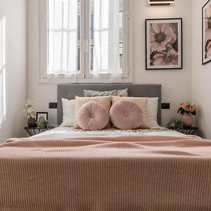 Central & Cozy Apartment In Milan Via Disciplini